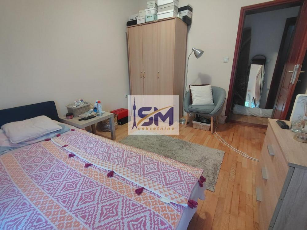 Stan na prodaju u Beogradu, Višnjička banja, dvoiposoban, 55m2, cena 130000 evra