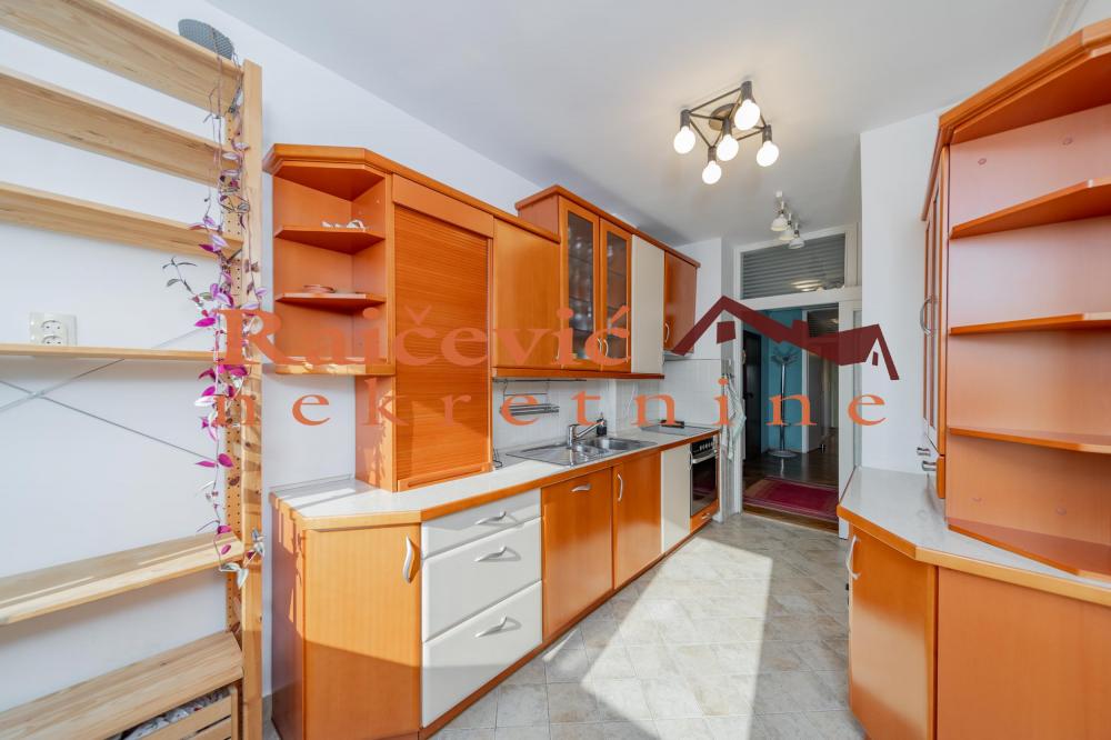 Stan na prodaju u Beogradu, Beograd (centar), trosoban, 108m2, cena 340000 evra