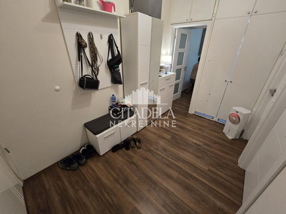 Stan na prodaju u Beogradu, Konjarnik, dvoiposoban, 56m2, cena 210000 evra
