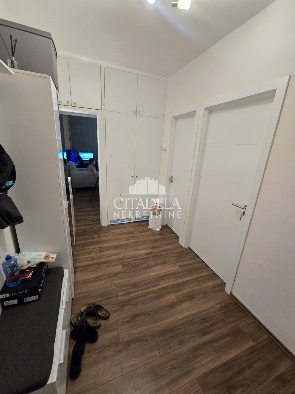 Stan na prodaju u Beogradu, Konjarnik, dvoiposoban, 56m2, cena 210000 evra