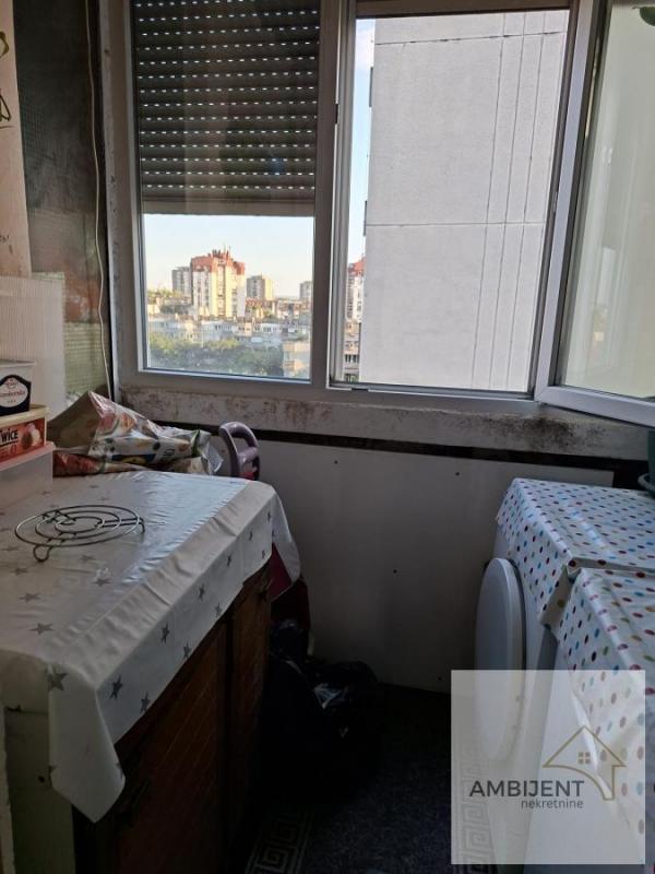 Stan na prodaju u Beogradu, Krnjača, dvoiposoban, 61m2, cena 180000 evra