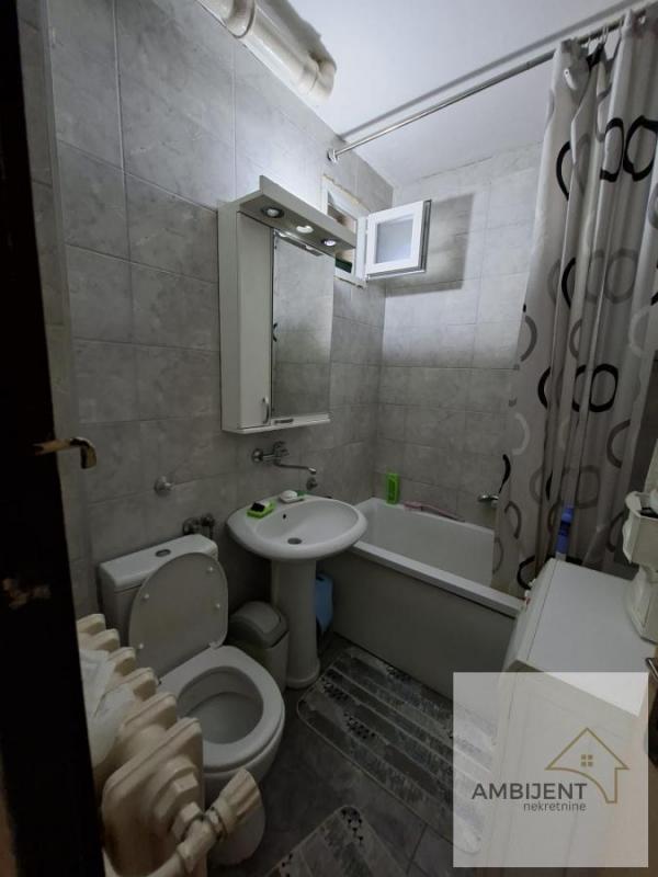 Stan na prodaju u Beogradu, Krnjača, dvoiposoban, 61m2, cena 180000 evra