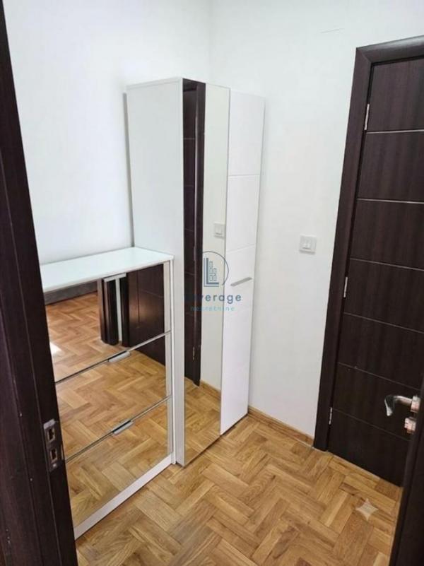 Stan na prodaju u Beogradu, Veliki Mokri Lug, jednoiposoban, 34m2, cena 111990 evra