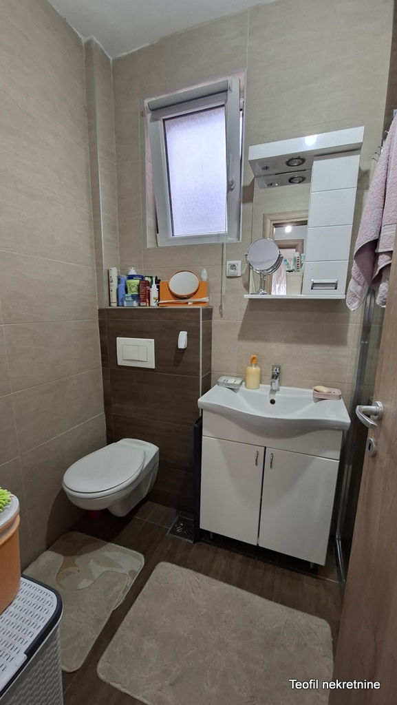 Stan na prodaju u Beogradu, Mirijevo, dvoiposoban, 53m2, cena 170000 evra