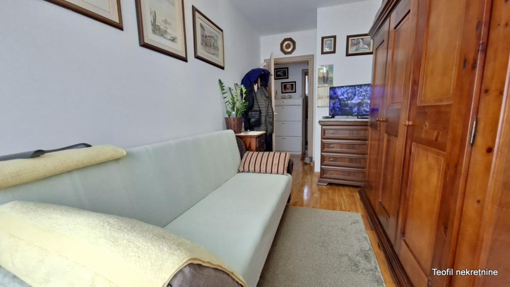 Stan na prodaju u Beogradu, Mirijevo, dvoiposoban, 53m2, cena 170000 evra