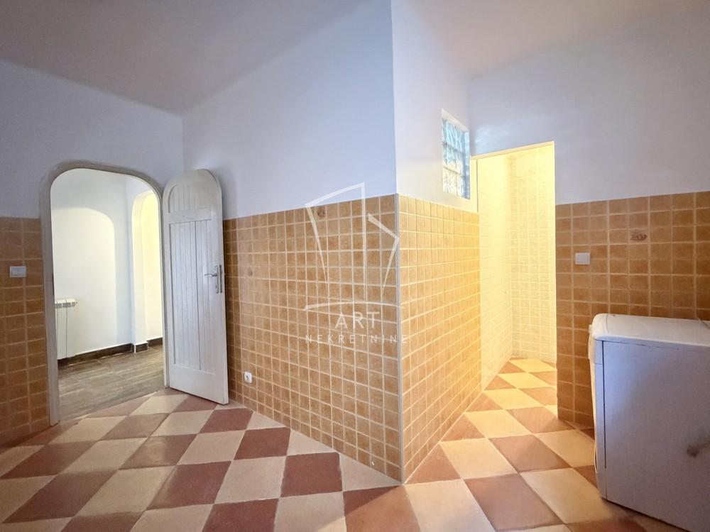 Stan na prodaju u Beogradu, Pašino brdo, dvosoban, 86m2, cena 269000 evra