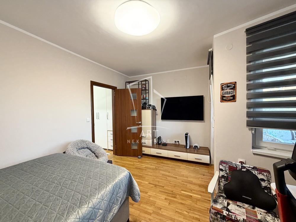 Stan na prodaju u Beogradu, Mirijevo, trosoban, 85m2, cena 230000 evra