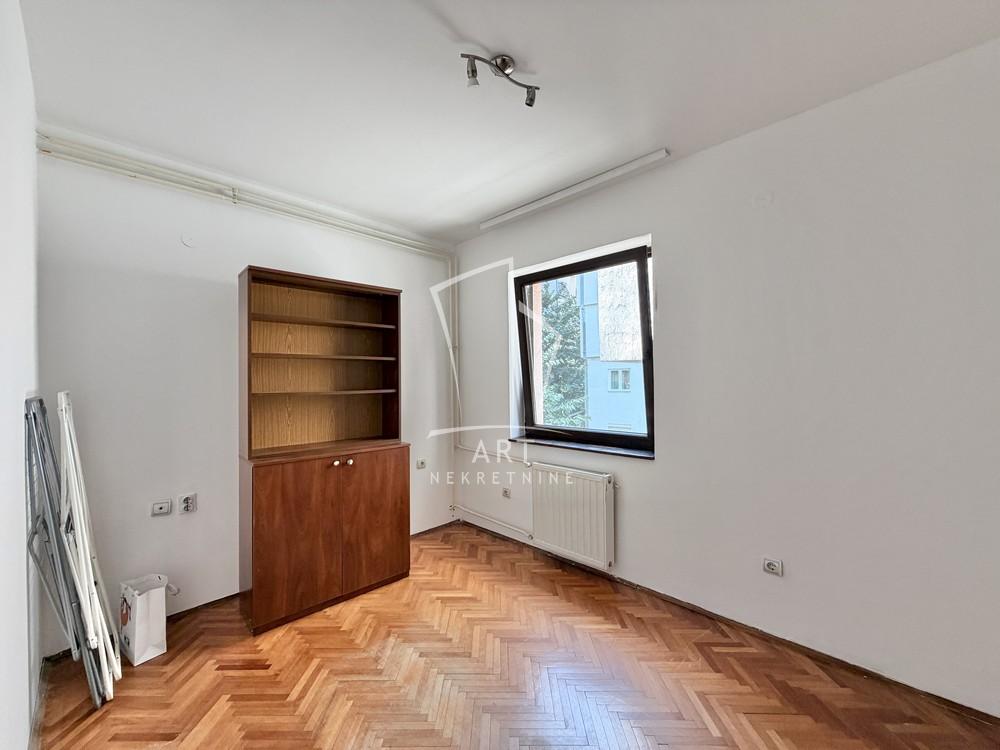 Stan na prodaju u Beogradu, Voždovac, 48m2, cena 284000 evra