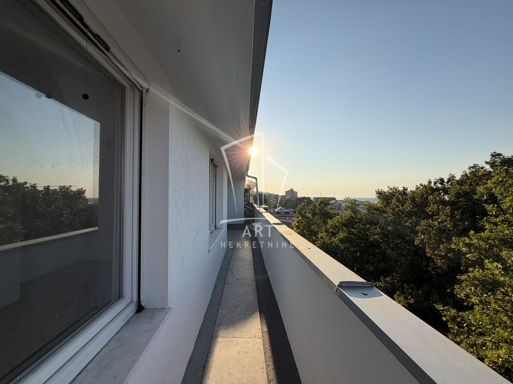 Stan na prodaju u Beogradu, Karaburma, dvosoban, 30m2, cena 146000 evra