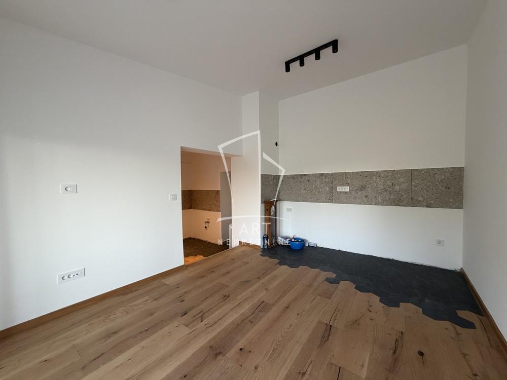 Stan na prodaju u Beogradu, Karaburma, dvosoban, 30m2, cena 146000 evra
