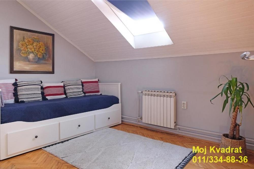 Stan na prodaju u Beogradu, Zemun polje, cetvorosoban, 100m2, cena 169000 evra