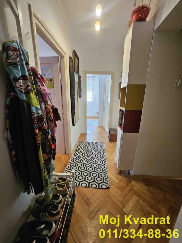 Stan na prodaju u Beogradu, Autokomanda, dvoiposoban, 52m2, cena 176000 evra
