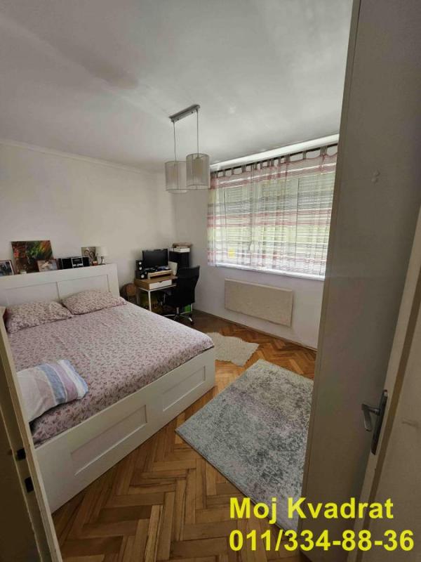 Stan na prodaju u Beogradu, Autokomanda, dvoiposoban, 52m2, cena 176000 evra