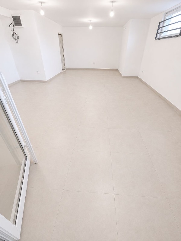 Stan na prodaju u Beogradu, Kaluđerica, cetvorosoban, 120m2, cena 180000 evra
