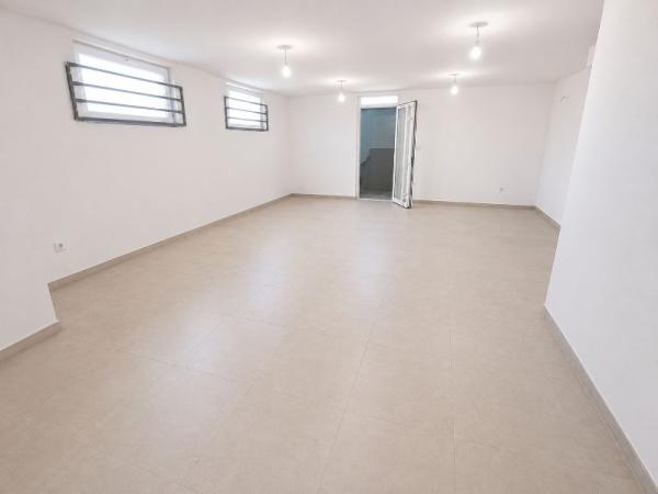 Stan na prodaju u Beogradu, Kaluđerica, cetvorosoban, 120m2, cena 180000 evra