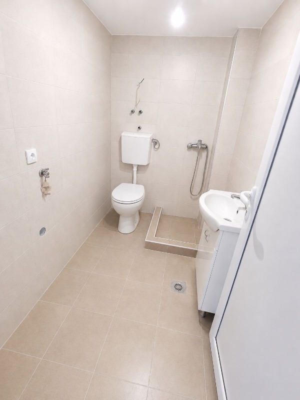 Stan na prodaju u Beogradu, Kaluđerica, cetvorosoban, 120m2, cena 180000 evra