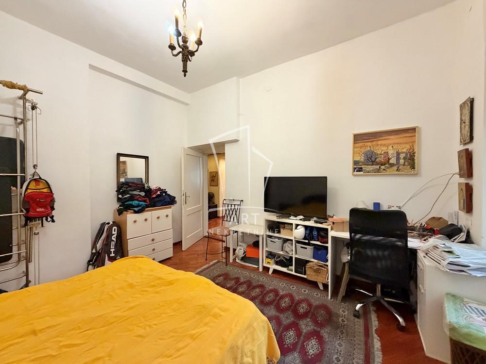 Stan na prodaju u Beogradu, Stari grad, cetvorosoban, 80m2, cena 500000 evra