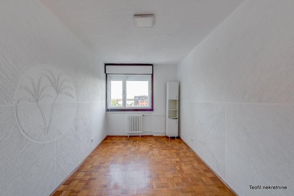 Stan na prodaju u Beogradu, Prvomajska, dvoiposoban, 56m2, cena 189000 evra