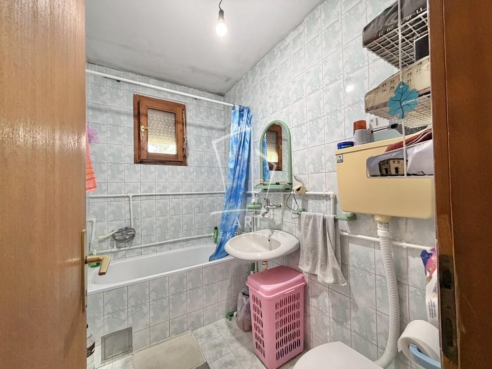 Stan na prodaju u Beogradu, Petlovo brdo, trosoban, 164m2, cena 135000 evra