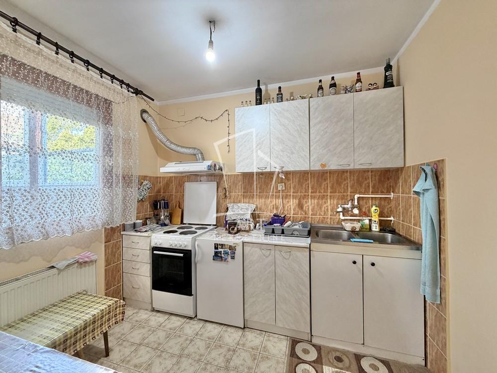 Stan na prodaju u Beogradu, Petlovo brdo, trosoban, 164m2, cena 135000 evra