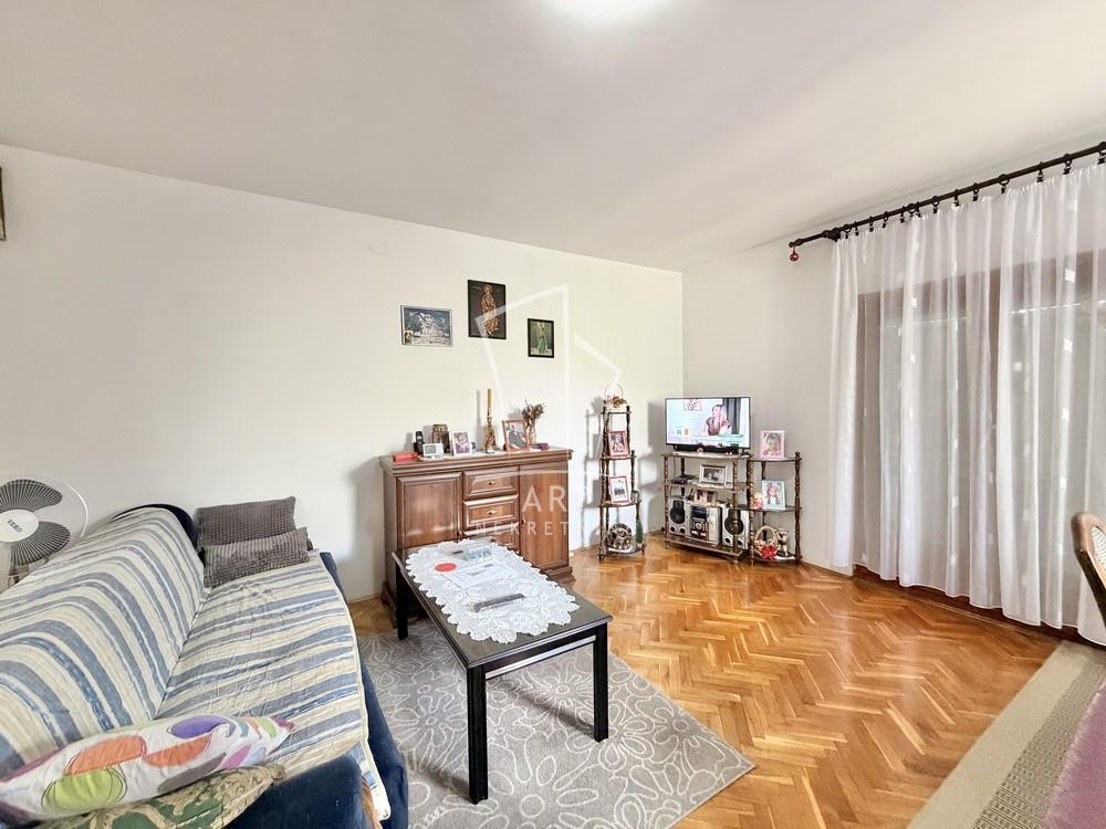 Stan na prodaju u Beogradu, Petlovo brdo, trosoban, 164m2, cena 135000 evra