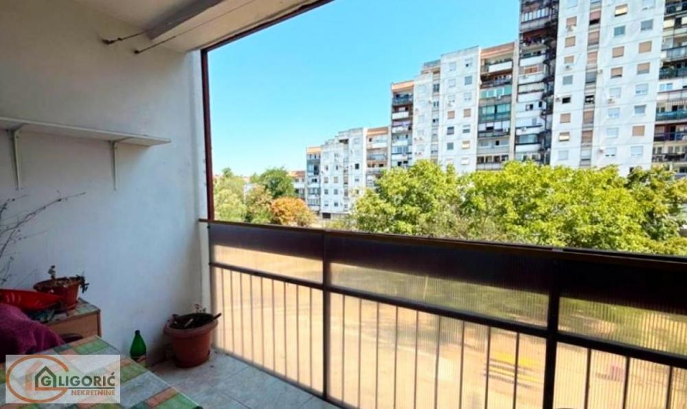 Stan na prodaju u Beogradu, Novi Beograd blok 62, dvosoban, 69m2, cena 220000 evra
