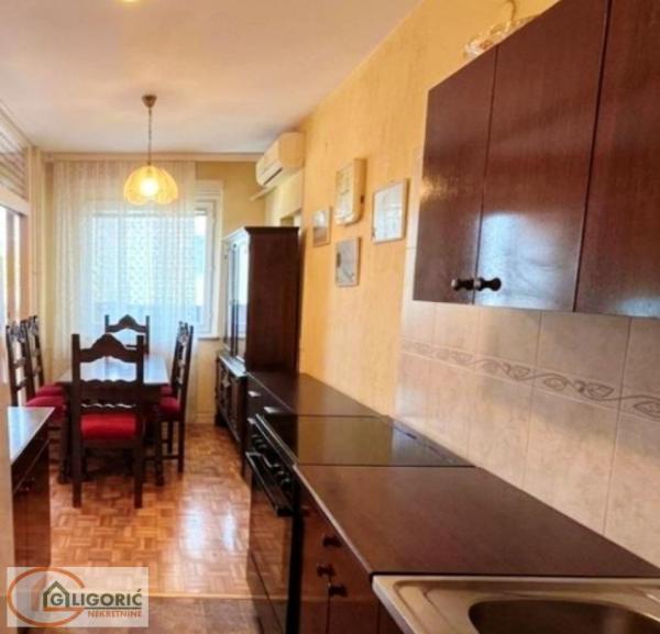 Stan na prodaju u Beogradu, Novi Beograd blok 62, dvosoban, 69m2, cena 220000 evra