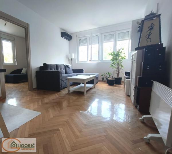 Stan na prodaju u Beogradu, Karaburma, dvosoban, 55m2, cena 157000 evra