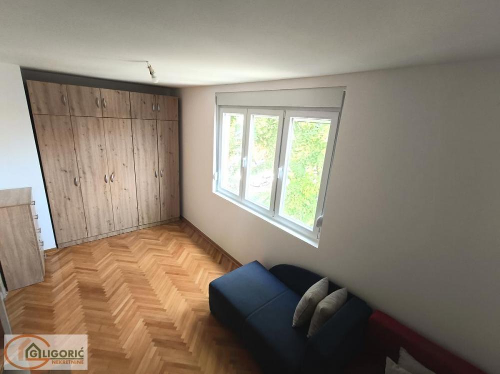 Stan na prodaju u Beogradu, Karaburma, dvosoban, 55m2, cena 157000 evra