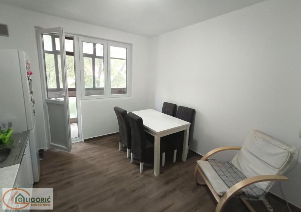 Stan na prodaju u Beogradu, Karaburma, dvosoban, 55m2, cena 157000 evra