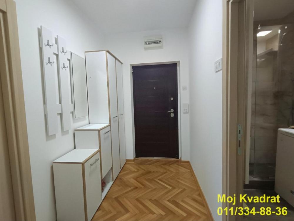 Stan na prodaju u Beogradu, Karaburma, dvosoban, 55m2, cena 157000 evra