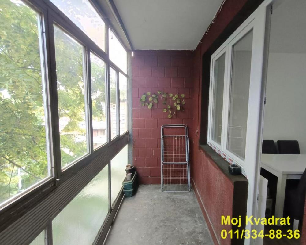 Stan na prodaju u Beogradu, Karaburma, dvosoban, 55m2, cena 157000 evra