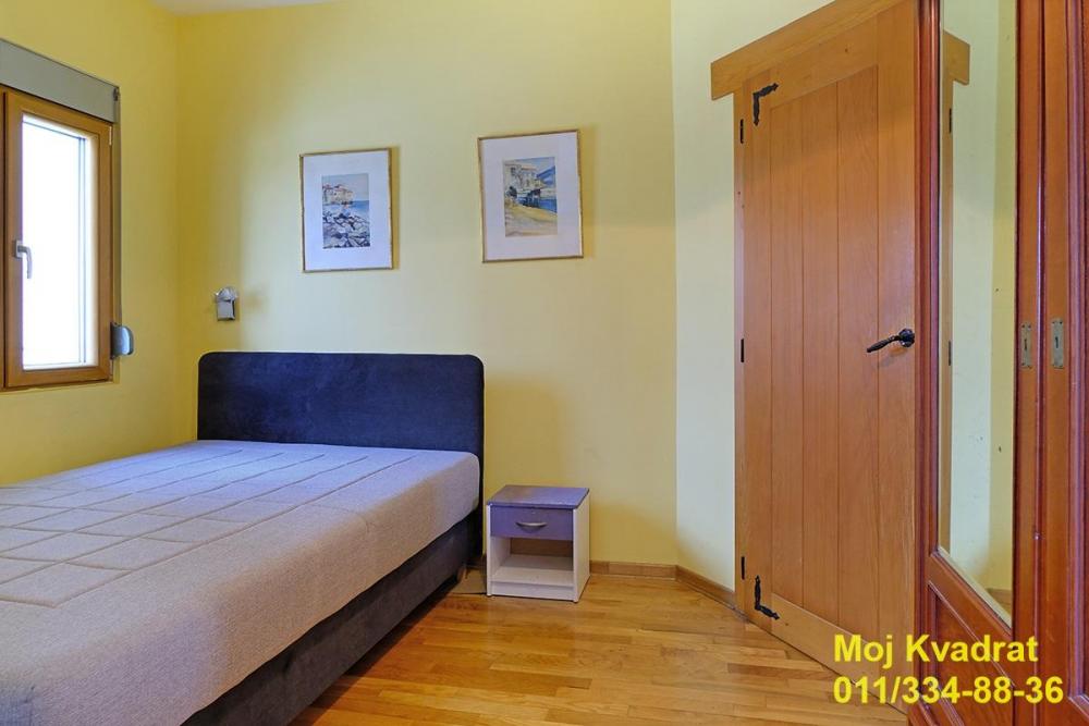 Stan na prodaju u Beogradu, Stari grad, trosoban, 78m2, cena 315000 evra