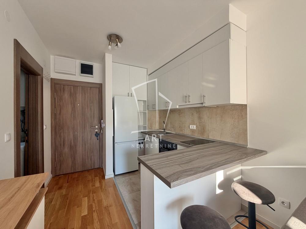 Stan na prodaju u Beogradu, Mirijevo, jednoiposoban, 29m2, cena 97000 evra