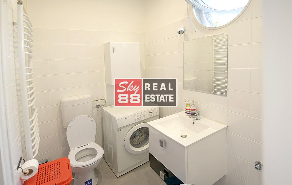 Stan na prodaju u Beogradu, Stari grad, trosoban, 67m2, cena 325000 evra