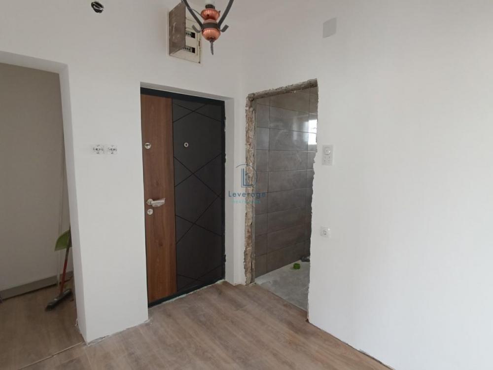 Stan na prodaju u Beogradu, trosoban, 66m2, cena 108900 evra