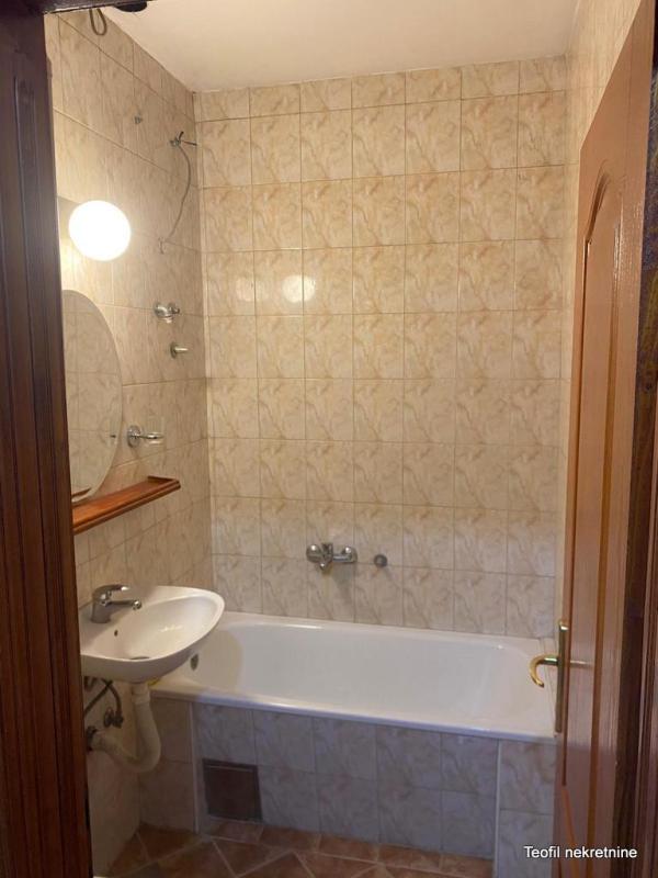 Stan na prodaju u Beogradu, Dorćol, cetvorosoban, 84m2, cena 349900 evra