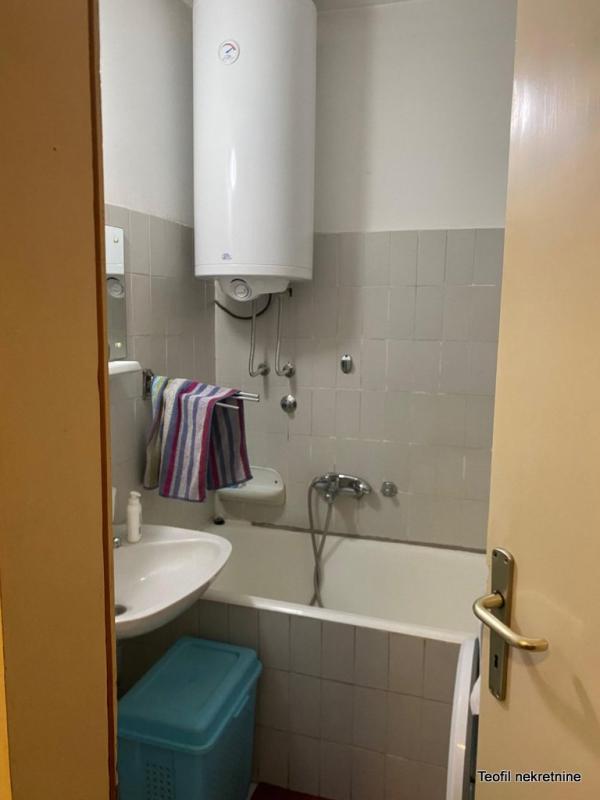 Stan na prodaju u Beogradu, Dorćol, cetvorosoban, 84m2, cena 349900 evra