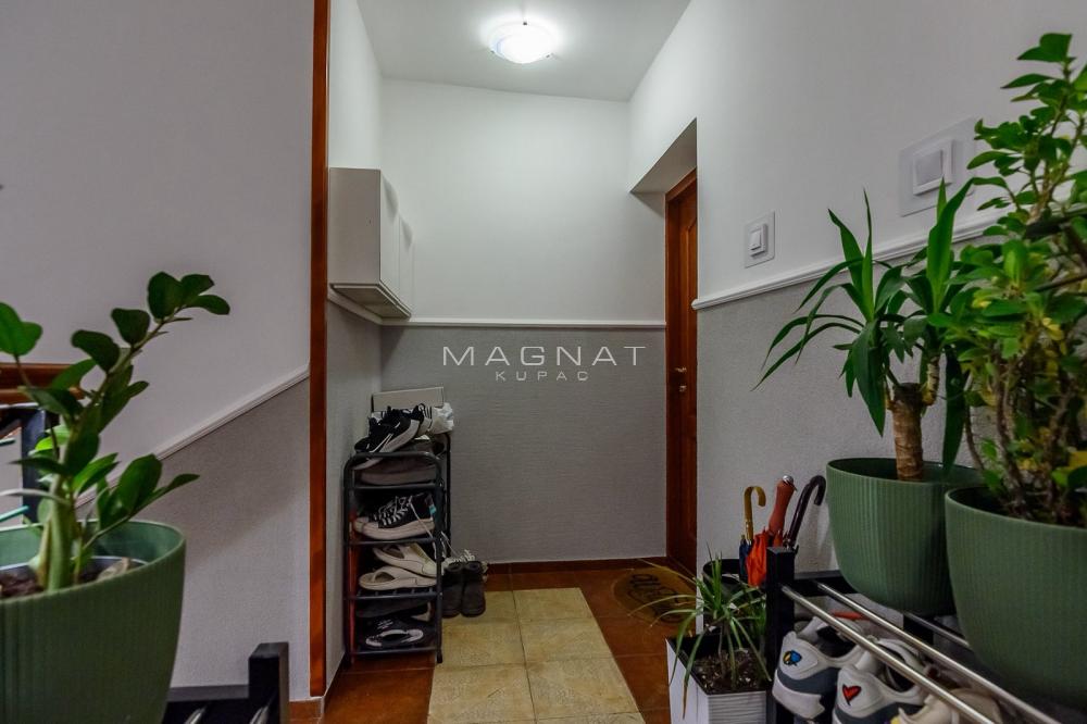 Stan na prodaju u Beogradu, Stari grad, cetvorosoban, 105m2, cena 395000 evra