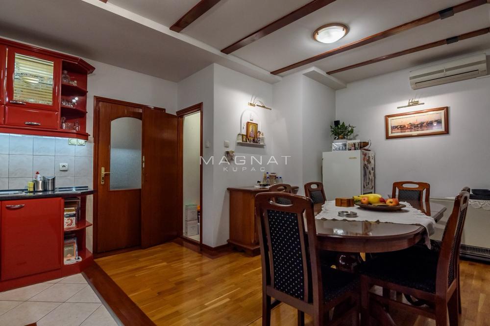 Stan na prodaju u Beogradu, Stari grad, cetvorosoban, 105m2, cena 395000 evra