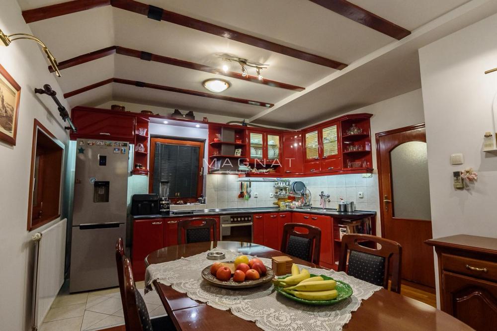 Stan na prodaju u Beogradu, Stari grad, cetvorosoban, 105m2, cena 395000 evra