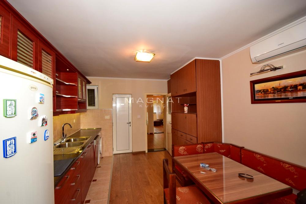 Stan na prodaju u Beogradu, Stari grad, dvosoban, 65m2, cena 299000 evra