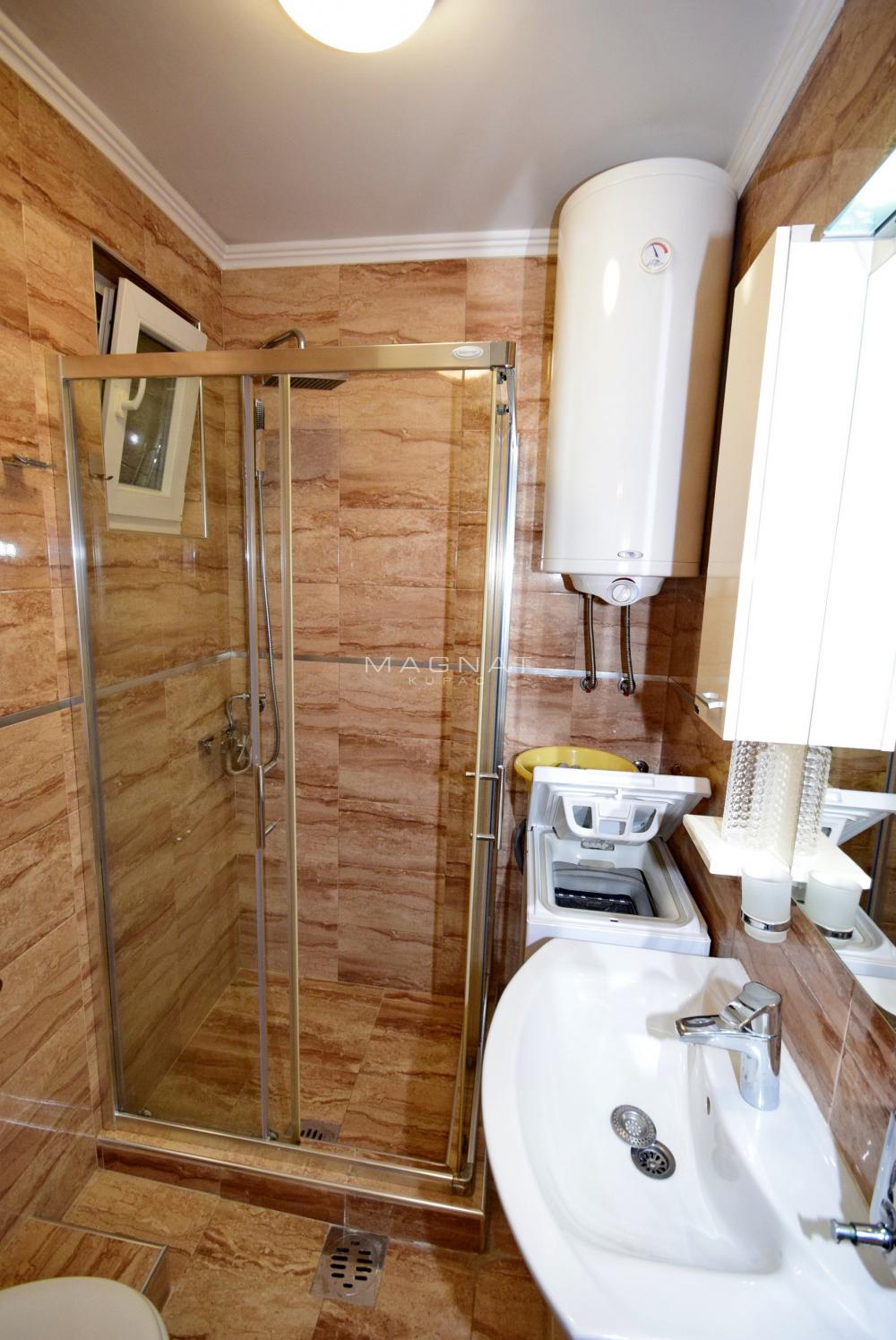 Stan na prodaju u Beogradu, Stari grad, dvosoban, 65m2, cena 299000 evra