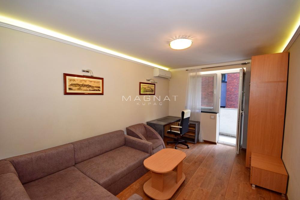 Stan na prodaju u Beogradu, Stari grad, dvosoban, 65m2, cena 299000 evra