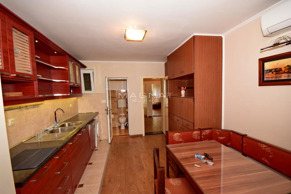 Stan na prodaju u Beogradu, Stari grad, dvosoban, 65m2, cena 299000 evra