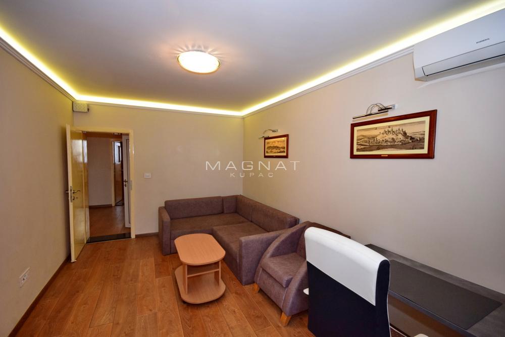 Stan na prodaju u Beogradu, Stari grad, dvosoban, 65m2, cena 299000 evra