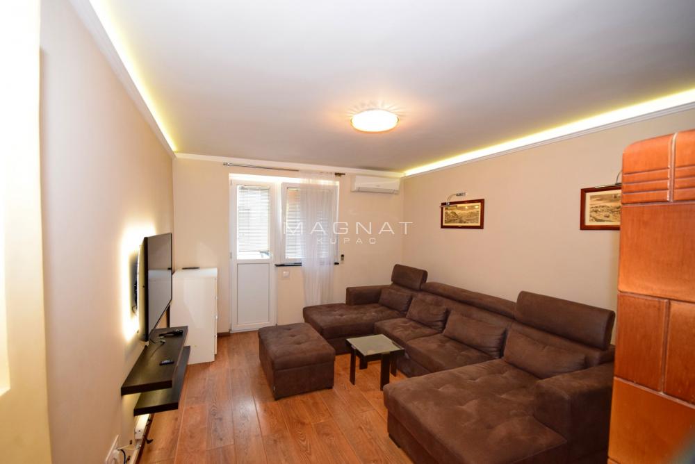 Stan na prodaju u Beogradu, Stari grad, dvosoban, 65m2, cena 299000 evra