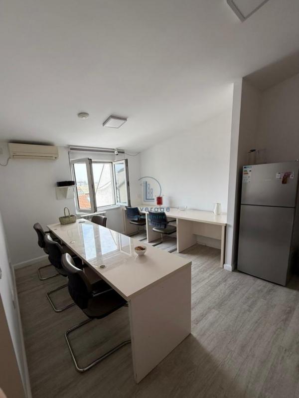 Stan na prodaju u Beogradu, Đeram pijaca, 118m2, cena 349000 evra