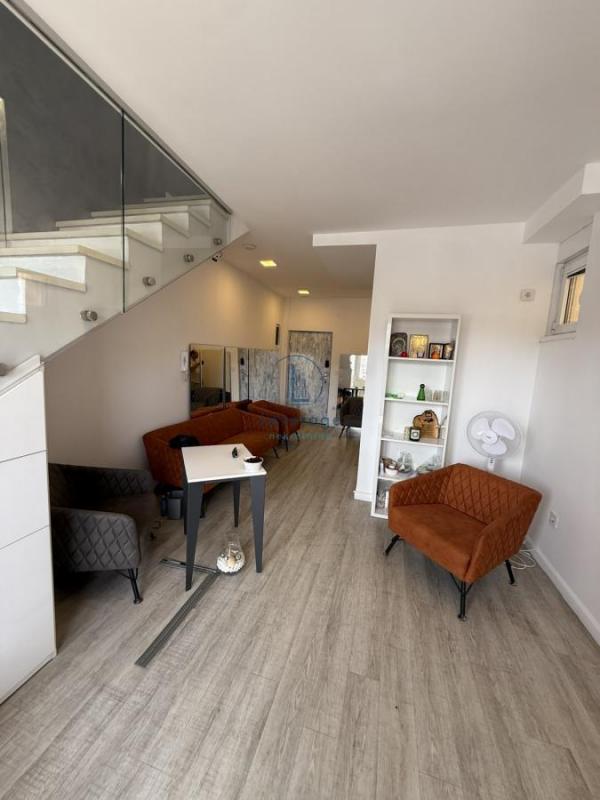 Stan na prodaju u Beogradu, Đeram pijaca, 118m2, cena 349000 evra