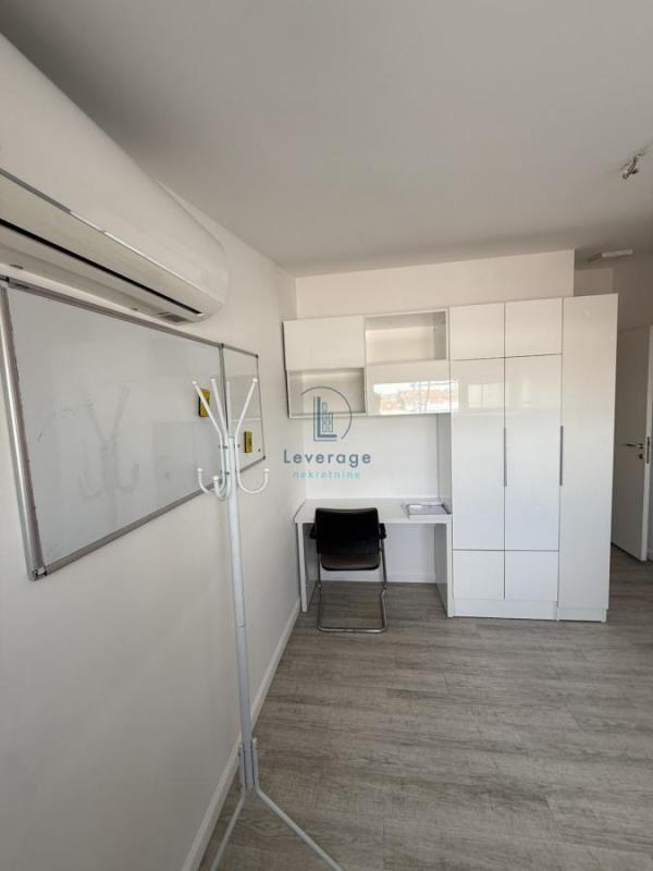 Stan na prodaju u Beogradu, Đeram pijaca, 118m2, cena 349000 evra